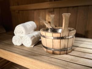 Jesenická přehrada, u vody