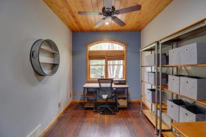 Enchanting Glacier Park Getaway by Flathead Lake!