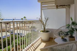 Playa Arenal Grupo Terra De Mar