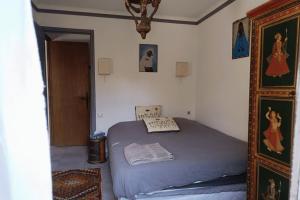 Spacious house with pool in Cabasson