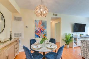 Great Location! Quiet Galveston Gem 1 Mi to Shore