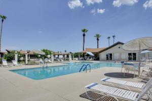 3 Mi to Old Town, Community Pool Scottsdale Condo