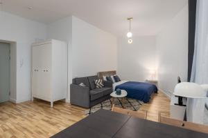 Modern Studio next to JRT