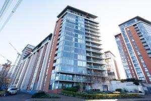 32 Ross Apartment, Canary Wharf Area