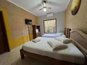 Pousada e Camping Claro Casa de Pedra - Delfinópolis