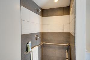 Mountain Views Minimalist California Studio