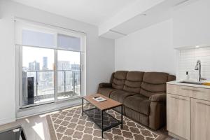 Downtown 2 bedroom Condo with Private Balcony