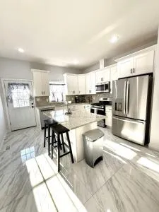 Family NYC Stay 3BR, 2BA Sleeps 8 - Fairview