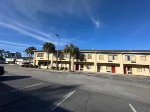 Guest Cottage & Suites By OYO Brunswick-Golden Isles - جزيرة سانت سيمونز