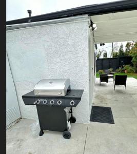 Modern Studio Stylish &Cozy Right Unit