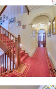 quiet and peaceful rooms in Perth City with free parking