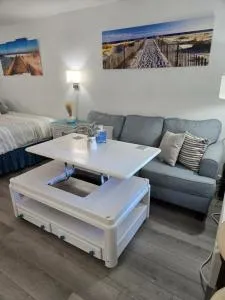 Getaway At The Marina - Whitfield