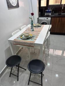 Elegant 3BR Stay 5min to Hay Riad