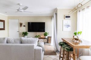 Rabbits Apartment in Paradise