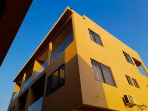 Modern Luxe Escape - Santeo