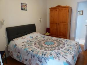 Maisons de vacances Country home with indoor pool 20 pers : photos des chambres