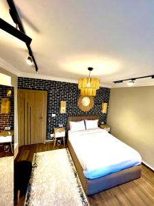 Luxury Flat Pyramidsview