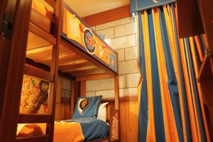 Deluxe Family Room room in LEGOLAND Hotel at LEGOLAND California Resort