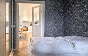 1 Bedroom Amazing Home In Kristinehamn