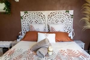B&B / Chambres d'hotes Une Cle Pour Deux - Chambre romantique avec Patio & Spa privatifs : Suite avec Jacuzzi