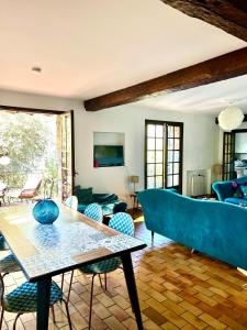 Entre Nice et Monaco grande Villa avec piscine privée 12 personnes