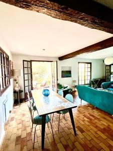 Villas Entre Nice et Monaco grande Villa avec piscine privee 12 personnes : photos des chambres