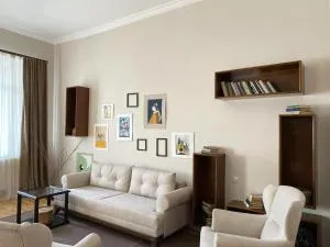 The Gallery Apartment - 阿巴斯图马尼