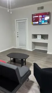 Hill Country Hilltop Haven - 莱克韦