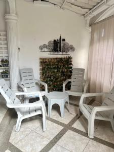 Enorme 3 habitaciones, 7 camas, centro de machala