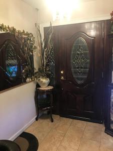 Spacious Comfy Room in Cozy Classy Duplex