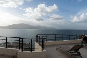 Crystal Beach Radhime