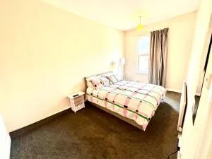 COZY Kingsize bedroom Shared House 3 - Wingerworth