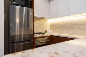 Flinders Lane Hideaway - Light-Filled CBD Retreat