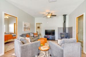 Mtn-View Hideaway with Wood Stove in Pueblo!