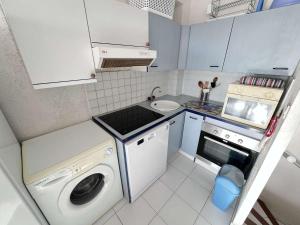 Appartement T2 avec Terrasse et Parking, à 50m de la Plage - FR-1-702-70