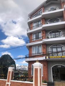 Moon Light House Đà Lạt