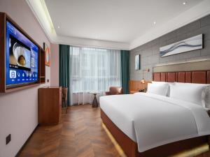 James Joyce Lanzhou Zhongchuan Airport