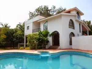 MarvelTimes Private villa 3bhk with pool Muttukadu - Siruseri