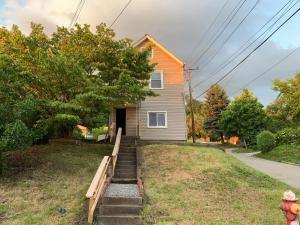 Cozy 3BR Getaway in Conway PA