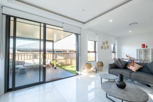 Modern, Luxurious & Brand New Home 4 bedroom home in Sydney