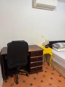 Single room with shared bathroom 2