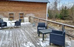 Awesome Apartment In Mullsjö With Wifi - 穆尔舍