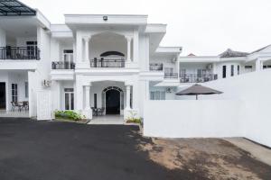 Villa Fiorenza II - Ubytování bez kategorie ve městě Sampal 2