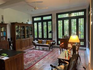 Birders Urban Retreat