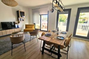 Magnificent flat with sea view and swimming pool