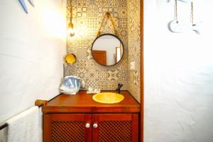 Casa ZAHOMAR con piscina exterior