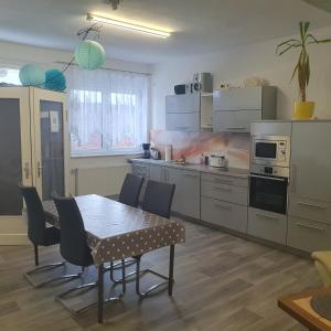 Einraum-Ferienwohnung 46m2 Eisenhüttenstadt-Diehlo
