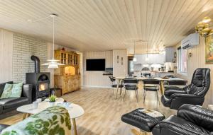 4 Bedroom Awesome Home In Hadsund