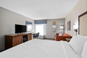 King Room with Sofa Bed and Study - Non-Smoking room in Hampton Inn Debary-Deltona