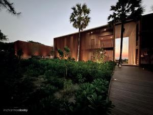 inchantreedoolay huahin